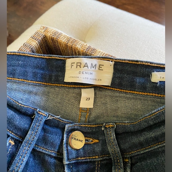 FRAME Denim Le Skinny de Jeanne - Picture 2 of 9